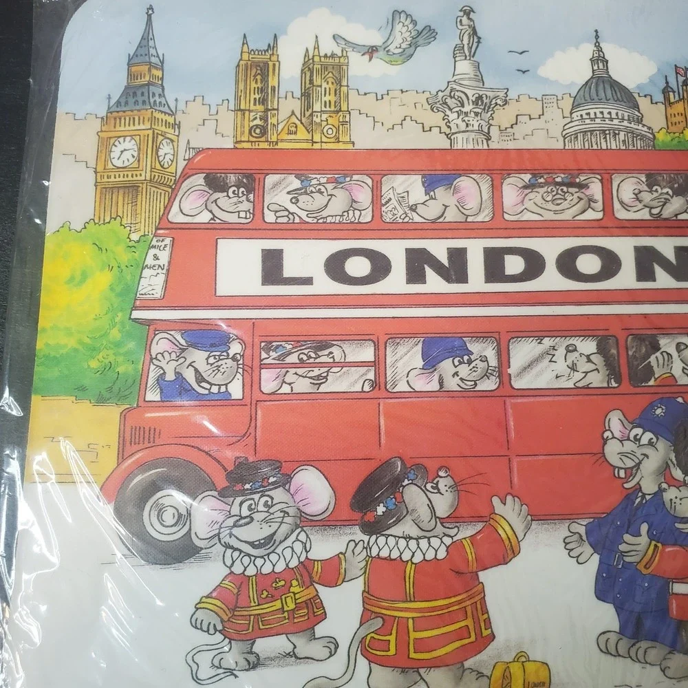 London Mouse Pad Mat Double Decker Bus Beefeater Royal Guard Mice Souvenir NOS